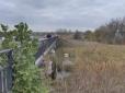 Страшна знахідка поблизу дач: У Запорізькій області з річки витягли авто з трупом (фото 16+)