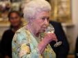 Вік бере своє: 95-річна Єлизавета II повністю відмовилася від алкоголю