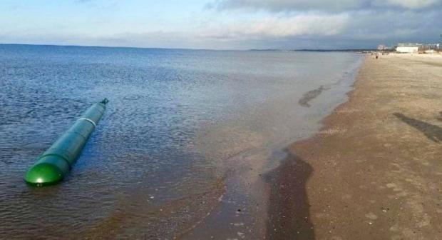 Зелена торпеда, яку побачили на березі Білого моря у РФ