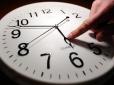 31 жовтня переводимо годинник: Куди крутимо стрілки, о котрій годині та як це пережити