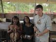 Телеведучий Комаров зустрівся з жінкою, котра відома як єдина людина, що вижила після спілкування з найстрашнішими дикунами Амазонії
