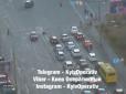 Моторошно навіть дивитися: У Києві водій збив жінку на переході та втік (відео)