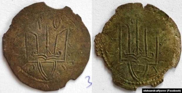 Дві із 38 монет періоду України-Русі з «Городницького скарбу». Їх датують 1010–1019 роками