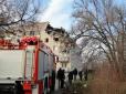 На Миколаївщині у житловій багатоповерхівці пролунав страшний вибух. Зруйновано два поверхи. Під завалами люди
