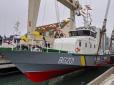На воду спущено перший французський катер, побудований для охорони морських кордонів України