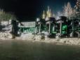 Перекрито міжнародну трасу: На Тернопільщині перекинувся бензовоз, стався масштбаний розлив палива (фото)
