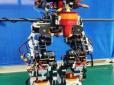 Двоногий китайський робот Jet-HR2 навчився злітати і висіти у повітрі