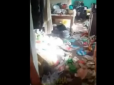 Зате хотіли провести інтернет: У Мелітополі у квартирі-сміттєзвалищі серед гір сміття жила маленька дитина