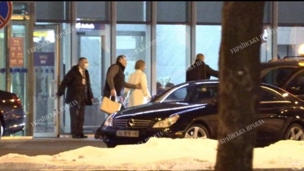 Тимошенко покидає VIP-термінал у міжнародному аеропоту "Бориспіль" 23 січня
