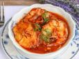 Смакота без особливих зусиль: Рецепт риби у горщиках у томатному соусі