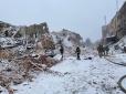 Окупанти скинули важкі авіаційні бомби на військове містечко у Харкові, є жертви