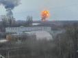 Загарбники нищать інфраструктуру: Окупанти завдали ракетного удару по аеропорту під Вінницею (відео)