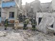 Загинули дві дитини: Російський пілот скинув бомбу на житловий будинок у Харківській області