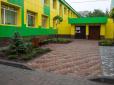 Відкрили усього півроку тому: Окупанти розбомбили дитячий реабілітаційний центр у Маріуполі (відео)