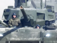 Ворог не гребує нічим: На Херсонщині окупанти обвішали танки українськими прапорами й обстрілюють мирне населення