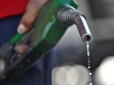Ціни на АЗС обваляться: Експерт розповів, коли чекати 40 грн за літр бензину