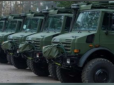 Українська армія отримала від Литви партії військових вантажівок та повнопривідних автомобілів