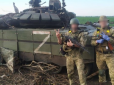 Українські військові захопили російські танки трьох різних модифікацій (фото)