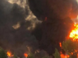 Пожежа спалахнула після ракетної атаки: На Дніпропетровщині вибухнув резервуар з паливом, є жертви серед рятувальників
