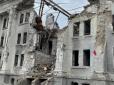 Неймовірно сумне видовище: Як зараз виглядає зруйнований Драмтеатр у Маріуполі (фото)