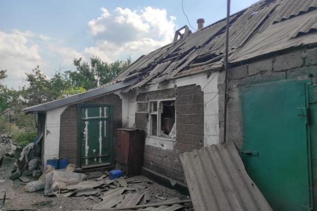 Супротивники обстріляли Покровськ, пошкоджено багато будинків / фото facebook.com/DSNSDon