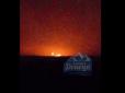 Заграву видно далеко, пожежа посилюється: У Макіївці палає нафтобаза окупантів (відео)