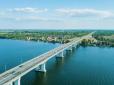Ймовірно, був новий удар по Антонівському мосту: У мережі показали кадри 