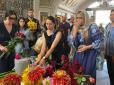 У одному з найбільших храмів Києва відбулась церемонія прощання з Русланою Писанкою
