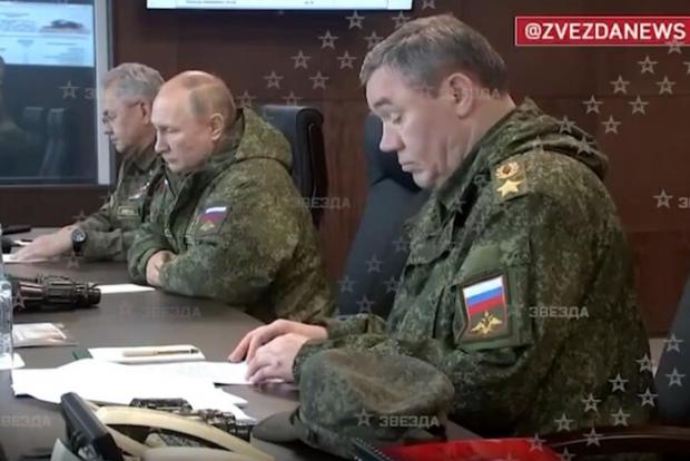 Путін, Шойгу та Герасимов з'явились на військових навчаннях