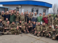 Наші вдома! Україна повернула з полону ще 45 військовослужбовців, які героїчно захищали рідну землю (фото, відео)
