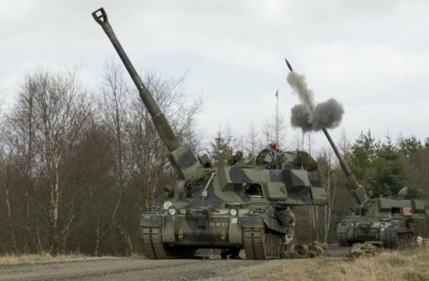 Фінляндія має один з найчисленніших парків гаубичної артилерії в Європі. Можливо і зараз щось з цього поїде в Україну