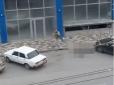 Бійня у Кримську: Оприлюднено шокуючий запис розстрілу росіян біля торгового центру (відео 16+)