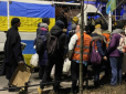Українським біженцям у Польщі скасують оплату за проживання та заморозять соцвиплати: Які ще зміни набудуть чинності з 1 січня
