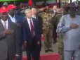 От що буває, коли довго при владі: 71-річний президент Південного Судану, який перебуває на посаді 11 років, обмочився під час виконання гімну (відео)