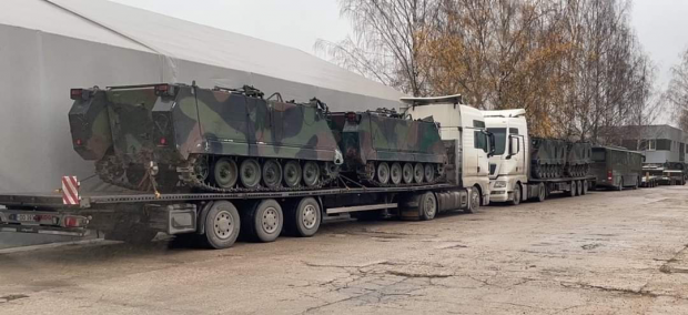 Самохідні міномети Panzermörser для України від Литви. Листопад 2022. Фото: Міноборони Литви