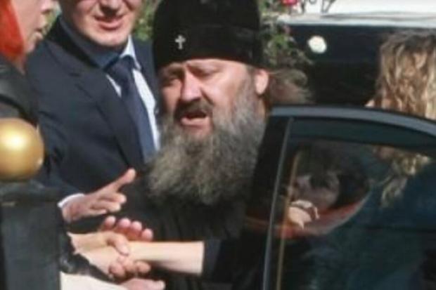 Митрополит Павло (Петро Лебідь) з 1994 року — намісник Успенської Києво-Печерської лаври