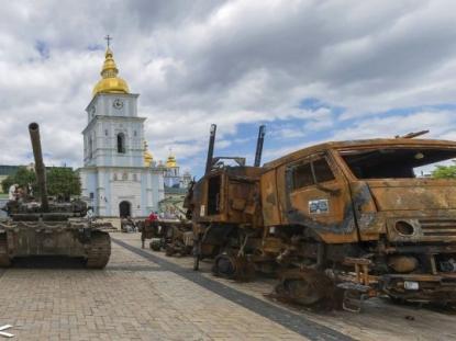 Підбита техніка зс рф на Михайлівській площі