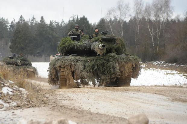 "Як пересісти на Porsche": військові про зміну ЗСУ радянських танків на Leopard 2 і Abrams / фото wikimedia.org