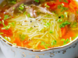 Лайфхак від кулінарів: Коли і як додавати вермішель у суп, щоб вона не розварювалася