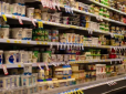 Містять небезпечні речовини! Як українцям не потрапити на фальсифікати молочних продуктів у магазинах