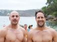 Дуже пікантна акція: В Австралії відбувся найбільший голий заплив - встановлено рекорд (фото)
