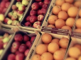 Є в кожному супермаркеті: Названо два фрукти, які можуть активувати ген довголіття