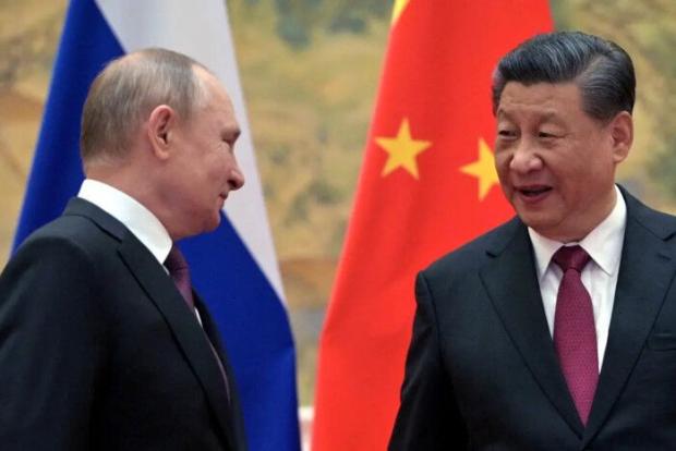 Сі Цзіньпін готовий "представляти Путіна", але в обмін на експансію у самій РФ: Фейгін припустив, які землі хоче лідер Китаю