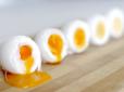 Щонайменше п'ять варіантів: Скільки часу потрібно варити яйця, щоб отримати бажану консистенцію