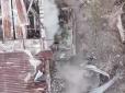 Марно намагались приховати: ЗСУ вибухівкою з дронів знищили зенітну установку окупантів (відео)