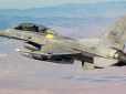 Слово за Заходом: Поява кількох F-16 змусила б росіян відійти від рубежів скидання керованих авіабомб, - Defense Express