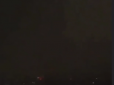 День перетворився на ніч: У  Стамбулі величезна чорна хмара вмить занурила місто в пітьму