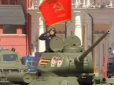 Кремль вивів на Красну площу музейний Т-34 з нюансом: Чому було так мало техніки