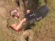Український прикордонник збив дрон росіян у лічених метрах від позицій (відео)