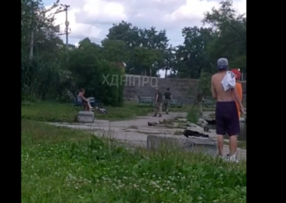 На Дніпропетровщині вручали повістки / © скриншот з відео